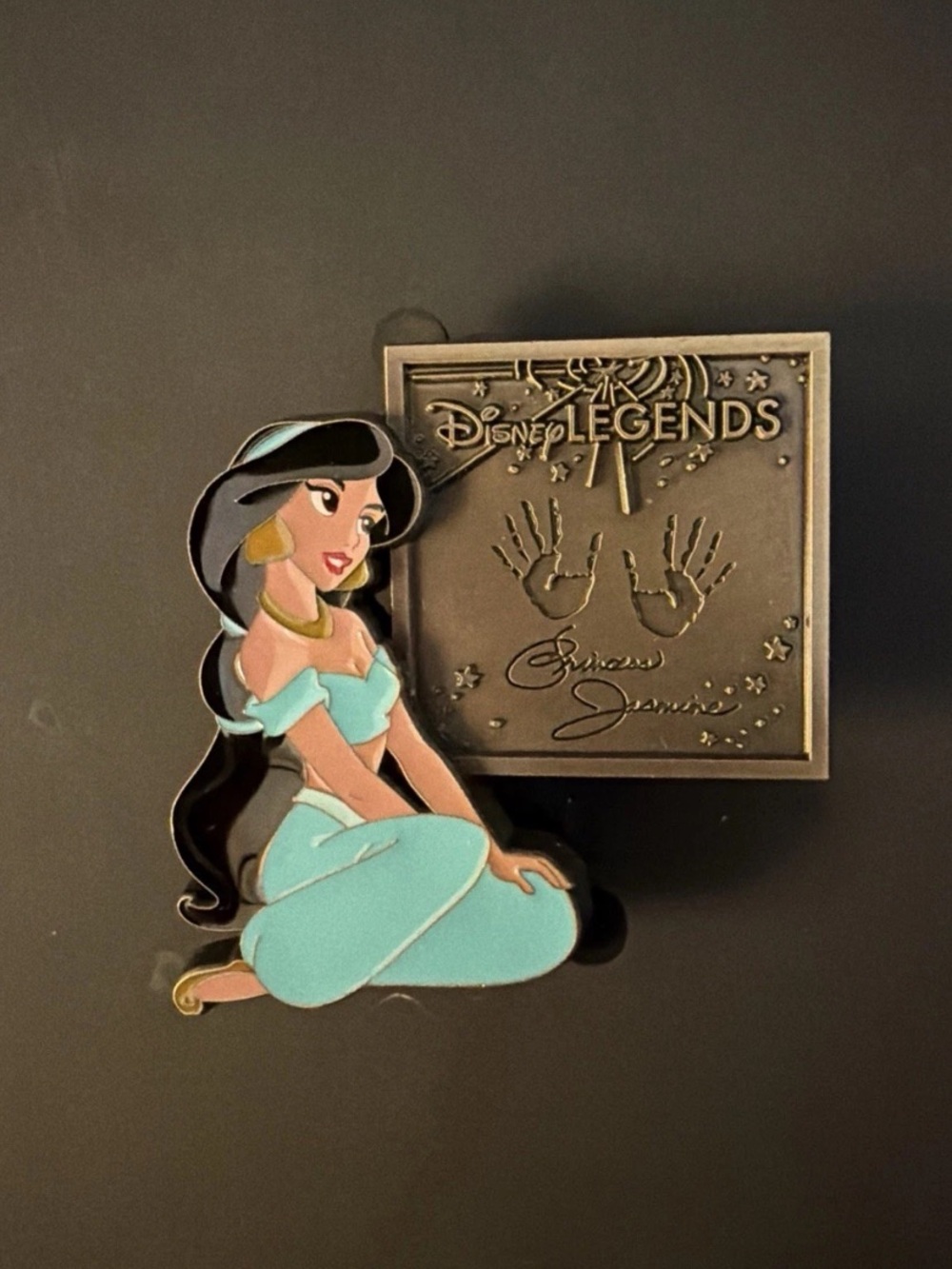 DEC TWDC Disney Legends Character Plaques Mystery Pin Princess Series 1 Jasmine